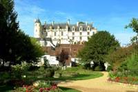 Cit royale de Loches  20 kms